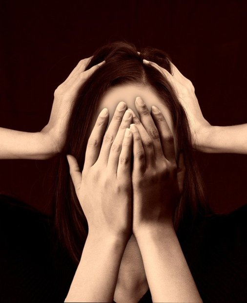 Românii, foarte stresați de la începutul pandemiei. Cum poate ajuta tehnologia