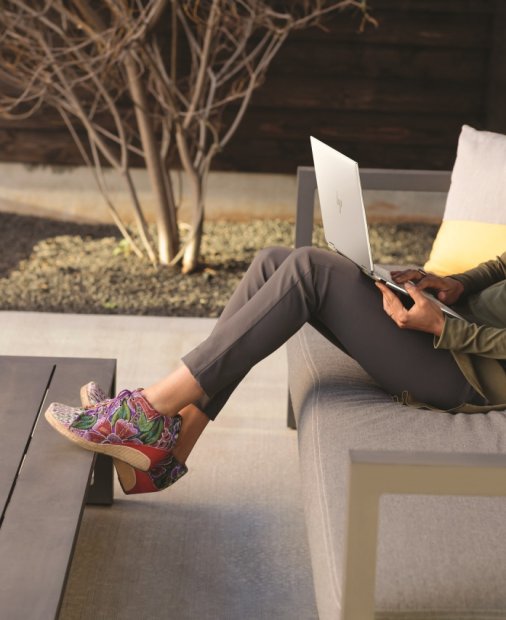 HP lansează noi laptopuri Spectre și PC-uri Pavilion din plastic reciclat