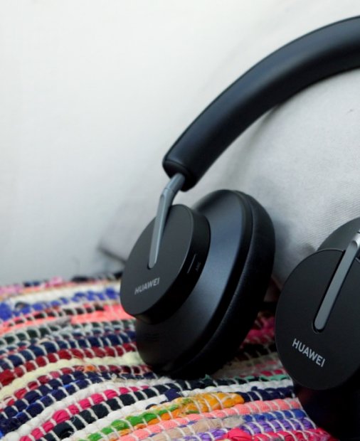 REVIEW Huawei Freebuds Studio - început promițător