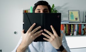 Review Lenovo ThinkPad X1 Fold - primul PC pliabil din lume