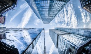 Revenirea economică la valorile de dinainte de criză ar avea loc în 18 luni