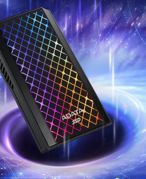 ADATA anunță modelul de SSD SE900G cu luminițe colorate pe exterior