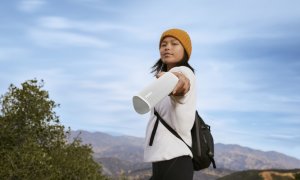Sonos lansează Roam, boxă portabilă pe care să o folosești acasă sau în parc