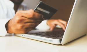 Pandemia a săltat plata cu cardul. NETOPIA Payments, +20% la tranzacțiile online