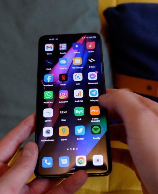 REVIEW Oppo Find X3 Pro - telefonul de top cu o cameră microscop. De ce?