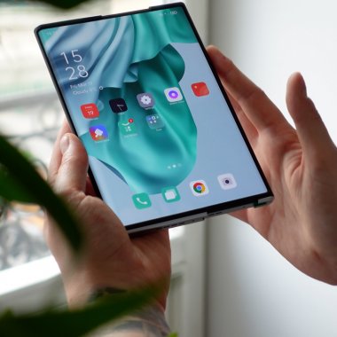 HANDS ON - Oppo X, viitorul telefoanelor va fi rulabil și entuziasmant