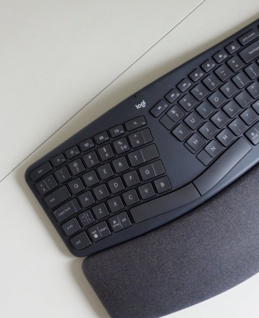 REVIEW Logitech ERGO K860 Ergonomic Split - ai nevoie de o tastatură ergonomică?