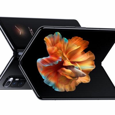 Mi MIX FOLD, primul smartphone pliabil Xiaomi are cameră foto cu lentile lichide
