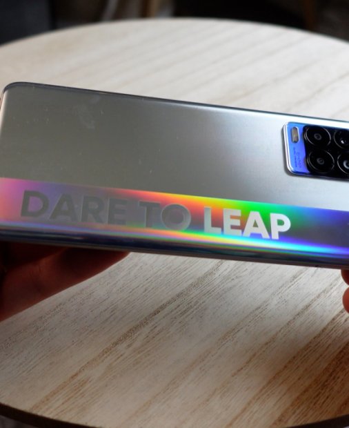 REVIEW realme 8 și realme Watch S Pro - dispozitive cu super preț pentru tineri