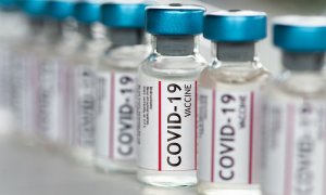 Vaccinare Covid-19: curse gratuite cu taxiul înspre centrele din mai multe orașe