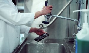 Telefoanele antibacteriene Cat S42H+ și Cat B40 4G ajung în România în iunie