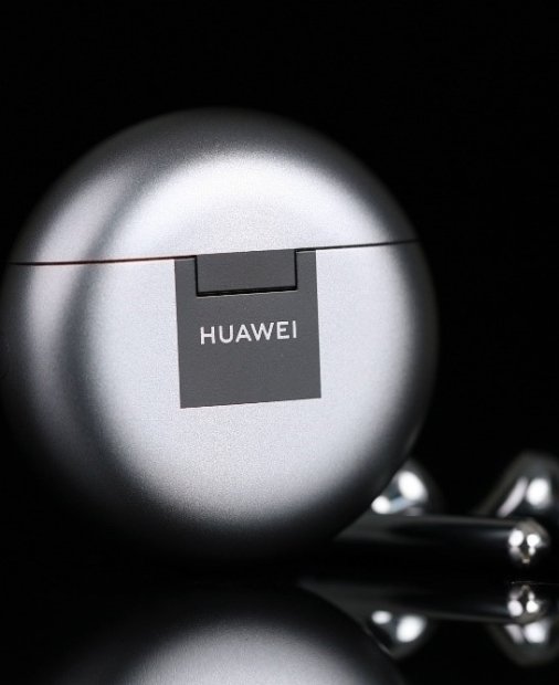 HUAWEI FreeBuds 4: Căști open fit cu anulare activă a zgomotului, preț excelent