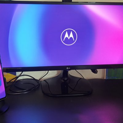 REVIEW moto g100 + dock-ul Motorola Ready For: Un telefon ca un PC portabil