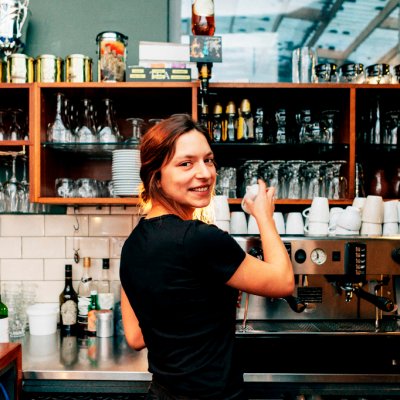 Românii se vor antreprenori, dar le lipsesc banii și le este frică