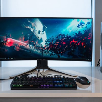 Piața de PC-uri crește în continuare, pe măsură ce munca hibrid devine norma