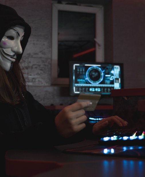 Bitdefender: Hackerii din gruparea FIN8 fură datele de card cu o nouă armă