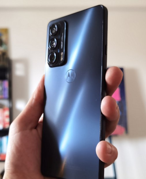 Review Motorola Edge 20: Camera phone cu specificații surprinzătoare și preț bun