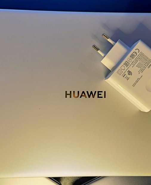 Back to school: cât ține bateria unui laptop? Caută unul cu autonomie sporită