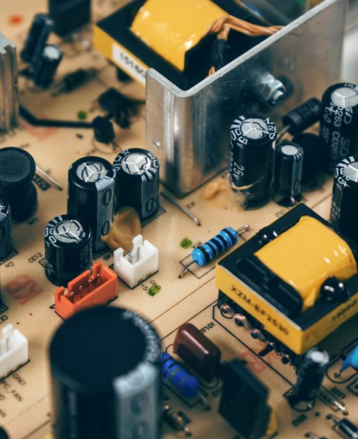 Criza semiconductorilor crește prețurile la auto și echipamente electronice