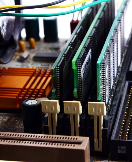 Kingston, primul producător de memorii DRAM DDR5 validate pentru platformele Intel