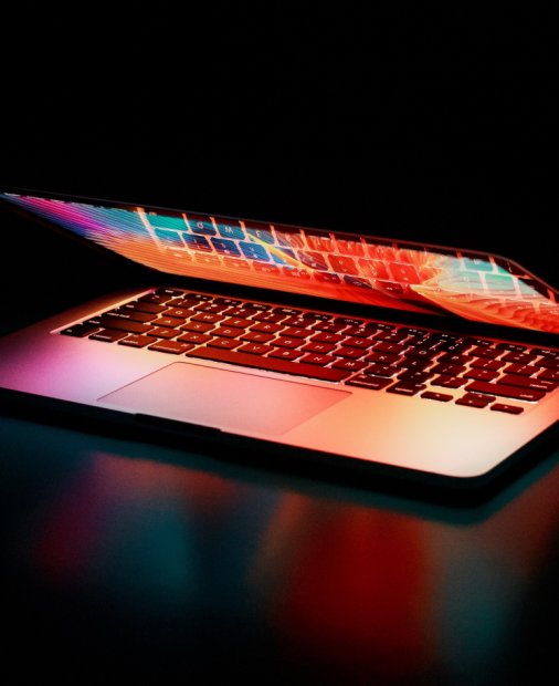MacBook Pro 2021: ce schimbări aduce Apple cu noile laptopuri