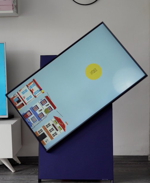 REVIEW Samsung Sero - de ce ai vrea ca televizorul să se rotească pe verticală