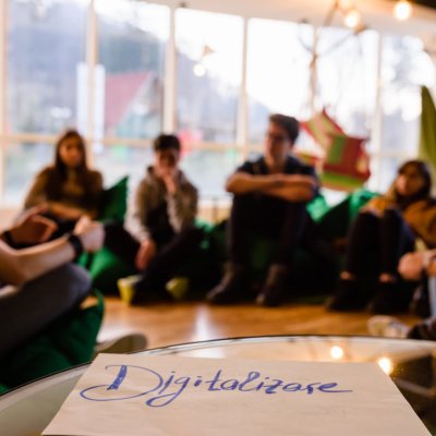 Generația Tech: formare digitală pentru 210 de liceeni din Piatra Neamț