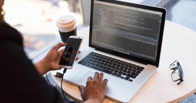 Joburi în IT: Codecool lansează cursul de Full-Stack Developer cu job garantat