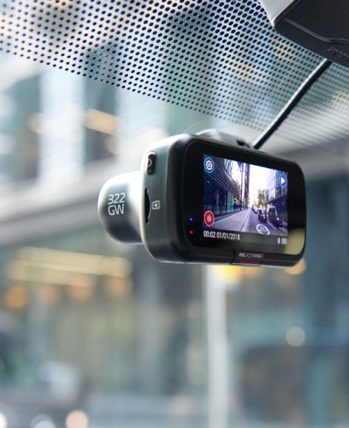 Camere de bord pentru mașină: Nextbase aduce Seria 2 în România