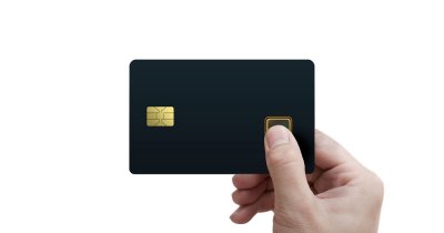 Tehnologia Samsung care aduce senzorul de amprentă pe cardurile de plată