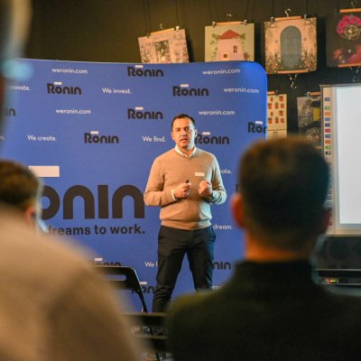 StockBinder țintește o nouă rundă investiții de 300.000 euro. Listare pe Rōnin