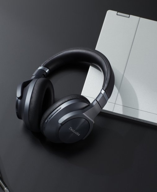 Panasonic lansează căștile over-ear cu noise cancelling Technics EAH-A800