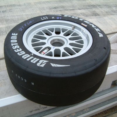 Bridgestone își suspendă activitățile de producție în Rusia și exporturile către aceasta