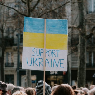 Refugiați Ucraina: companiile pot anunța pe Google Maps gratuități sau servicii