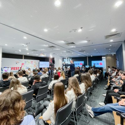Educație financiară - repornește caravana Școala de Bani în toată țara