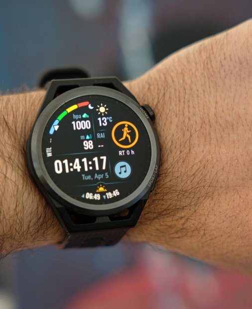 REVIEW HUAWEI Watch GT Runner: Ceasul care te face să o iei la fugă de plăcere