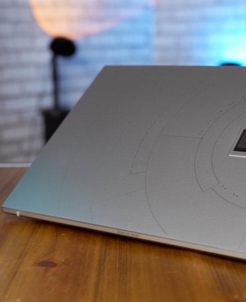 REVIEW Asus Zenbook 14X OLED Space Edition - un laptop pentru space „nerds”