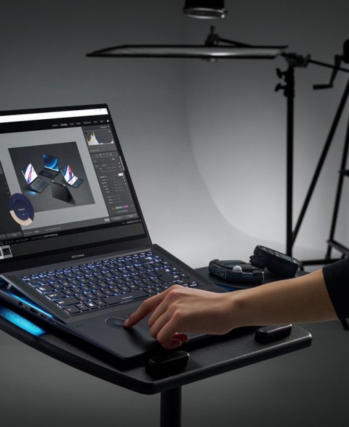 ASUS lansează laptopul Zenbook Pro 16X pentru creatorii de conținut