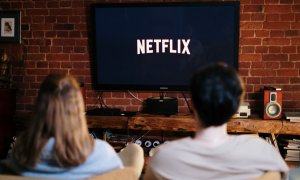 Taxa Netflix în România: implicațiile impozitului de 4% pe veniturile locale