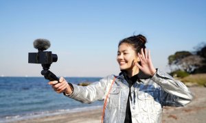 Sony lansează microfonul pentru vlogging ECM-G1
