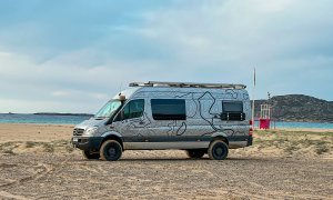 Sfinx Camper: trecerea de la vehicule de luptă la autorulote