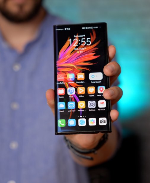 REVIEW Huawei Mate Xs2 - cum arată tranziția de la telefoane mici la pliabile?