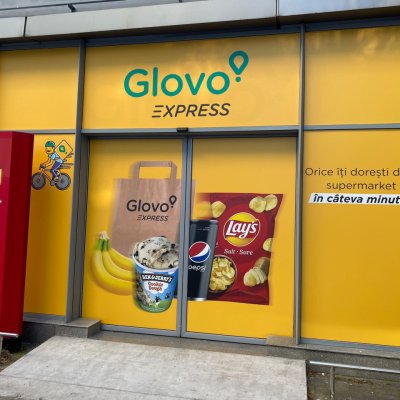 Trenduri în qCommerce: cum au mers centrele Glovo Express în România într-un an?
