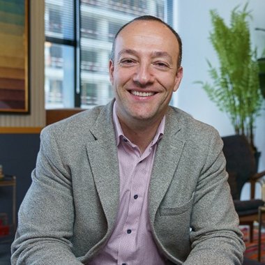 Startup-ul românesc Directimo se extinde în Dubai și numește un CEO în EAU