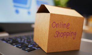 Românii au avut apetit crescut de shopping online în vara lui 2022