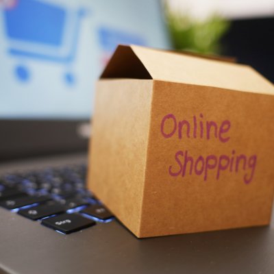 Românii au avut apetit crescut de shopping online în vara lui 2022
