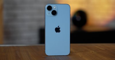 Review iPhone 14:  Fă cunoștință cu iPhone 13S