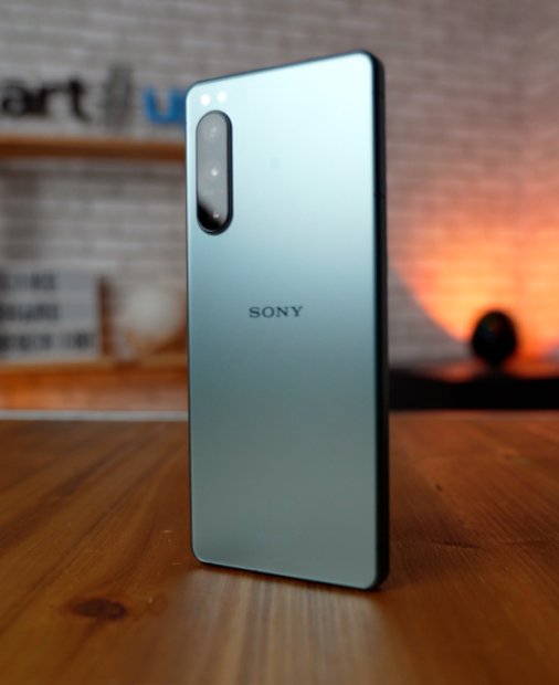 REVIEW Sony Xperia 5 IV - cel mai ușor de recomandat telefon Sony