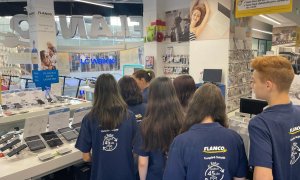 Practică în magazinele Flanco pentru liceeni: învață consultanță, marketing, vânzări