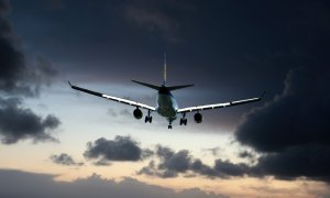 Biletele de avion sunt mai scumpe decât în 2022, dar mai ieftine ca în 2019